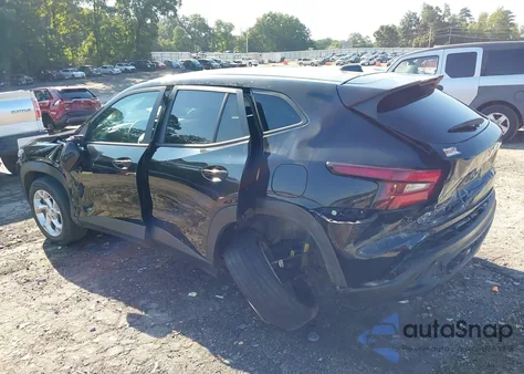 2024 Chevrolet Trax Ls z USA, uszkodzony, nr VIN KL77LFE22RC020469